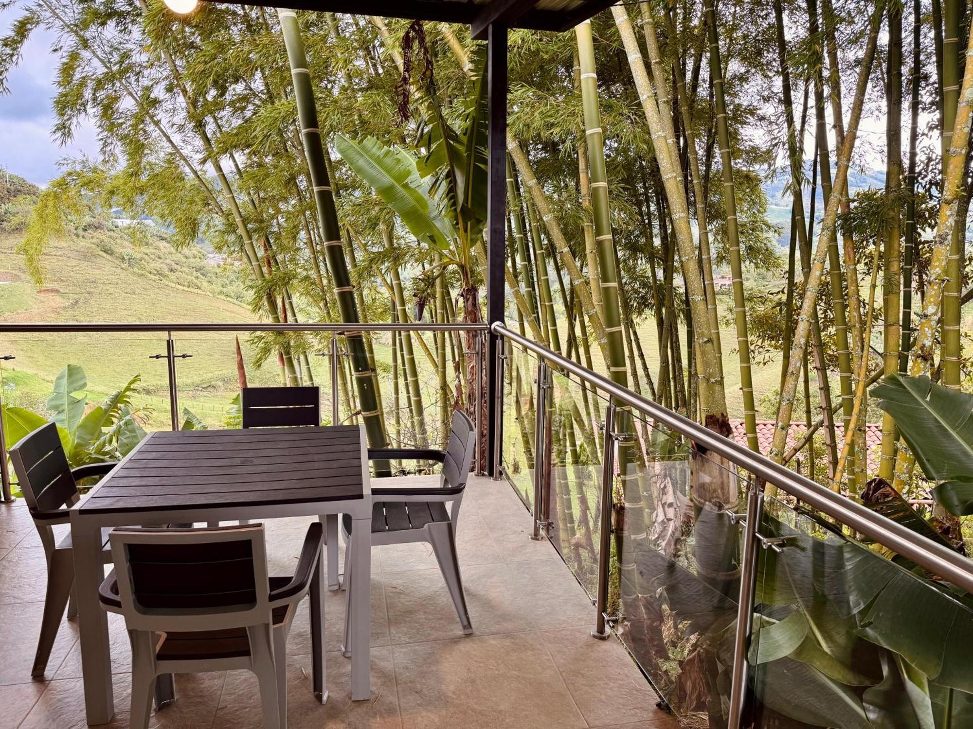 Hotel Campestre Alto Lindo En Guatapé Eksteriør bilde